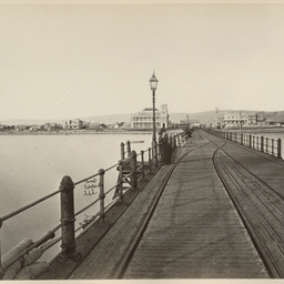 Adelaide and the Adelaide Hills: album of views