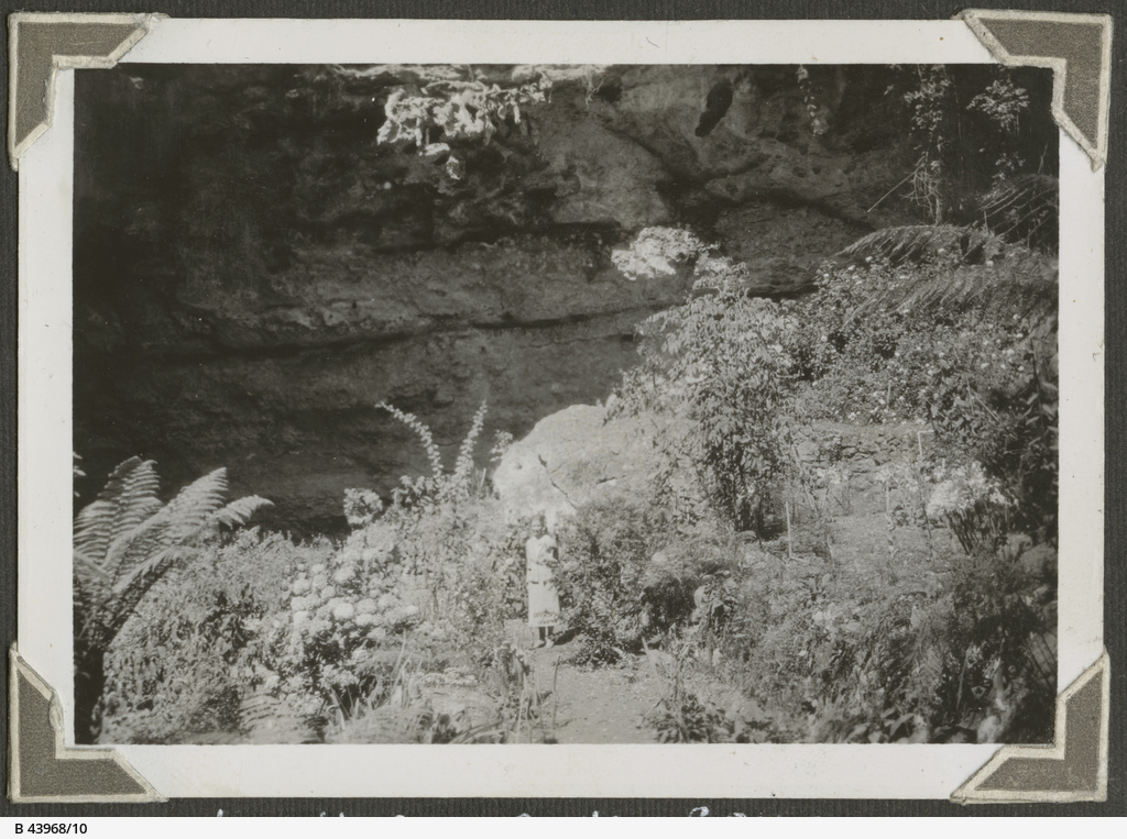 Adelaide to Melbourne Mount Gambier • Photograph • State Library of South Australia