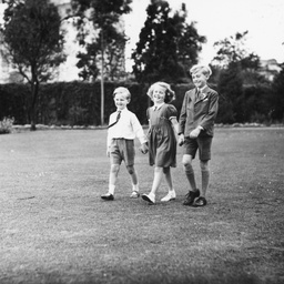 Visit of Baroness Darvina D'Arcy Deknayth to Government House
