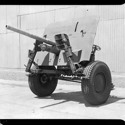 Anti-tank gun