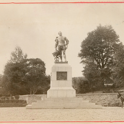 Statue of Sir Francis Drake