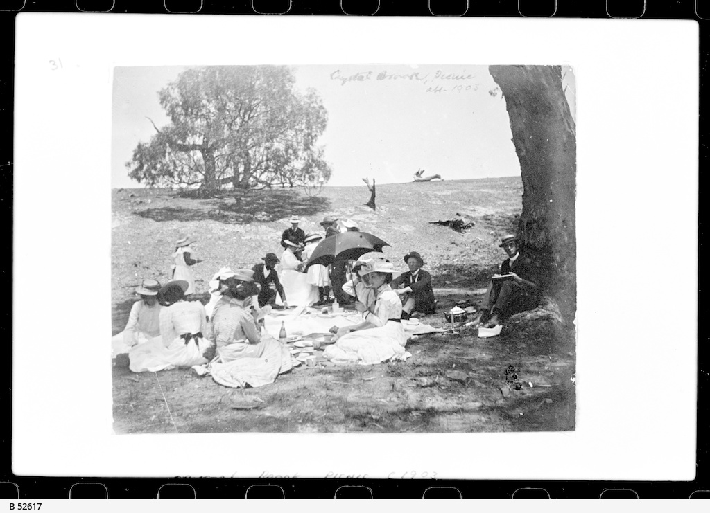 A picnic at Crystal Brook • Photograph • State Library of South Australia