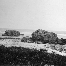 Rock formations at Cape Banks