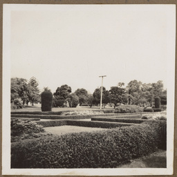 'Snapshots in and near Adelaide'.