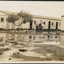 Huts at Bulgunnia