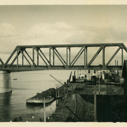 Road bridge at Murray Bridge