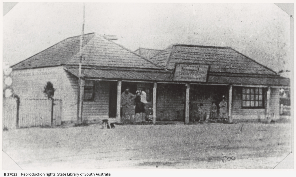 Yahl Residence • Photograph • State Library of South Australia