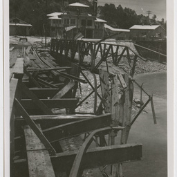 Colin James Ellis, World War II photograph album, Darwin.