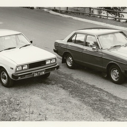 Photographs relating to Messenger Press : cars