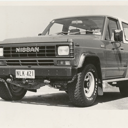 Photographs relating to Messenger Press : cars